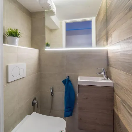 Διαμέρισμα Perfect Chic Downtown Loft - B1 *
